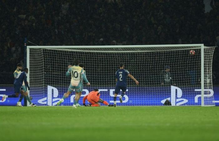 Paris besiegt City in einem Anthologie-Match und bleibt am Leben