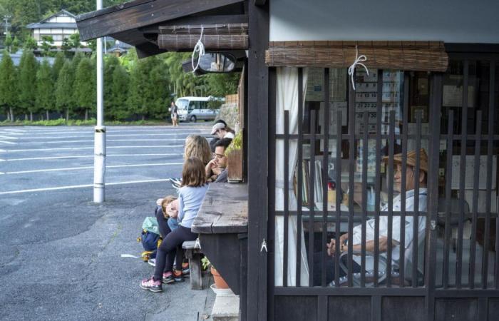 Bei einem Messerangriff in Nagano sind ein Mann getötet und zwei verletzt worden