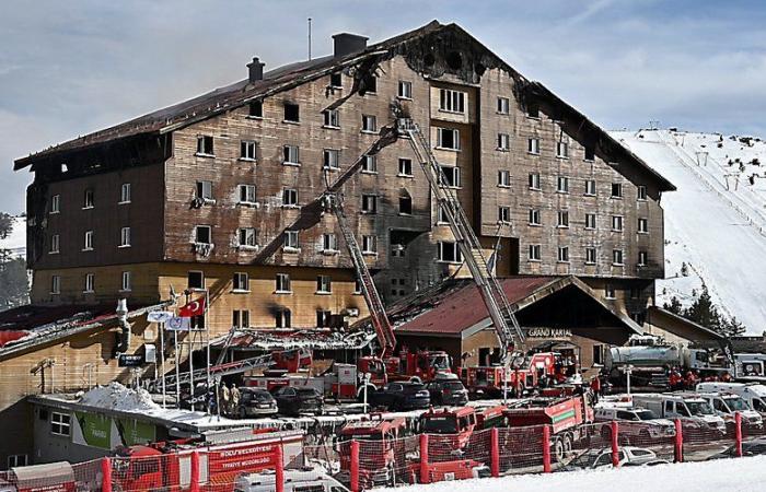 Mindestens 76 Tote, schreckliche Zeugenaussagen, Besitzer verhaftet … was wir wissen