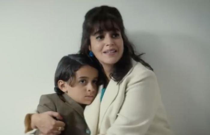 Leïla Bekhti, rührende, mutige Mutter im ersten Trailer zu „Meine Mutter, Gott und Sylvie Vartan“ mit Jonathan Cohen