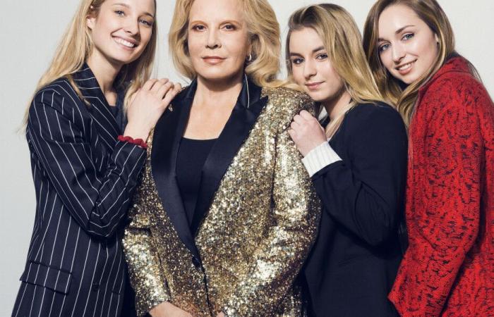 Sylvie Vartan vertraut sich diesem freudigen Ereignis an