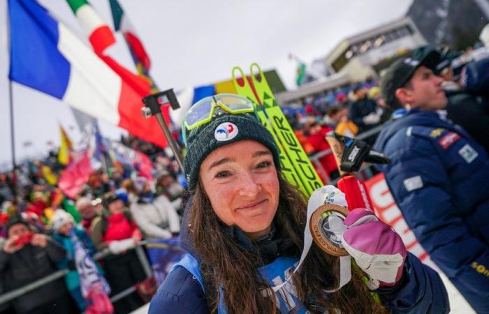 Biathlon | „Ich habe mich darauf konzentriert, dass ich einen guten Schuss machen wollte“: Wie Lou Jeanmonnot in Antholz den zweiten Sprint seiner Karriere gewann | Nordic Mag | Nr. 1 Biathlon