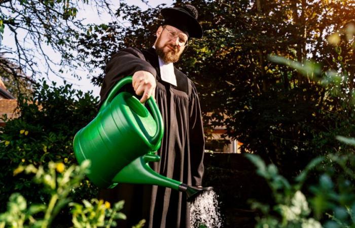 Pastor ist Teil einer Dokumentations-Soap