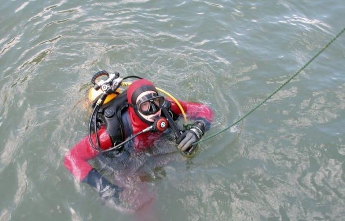 In der Gironde wurde eine Leiche in einem Auto entdeckt, das auf dem Grund eines Flusses versunken war