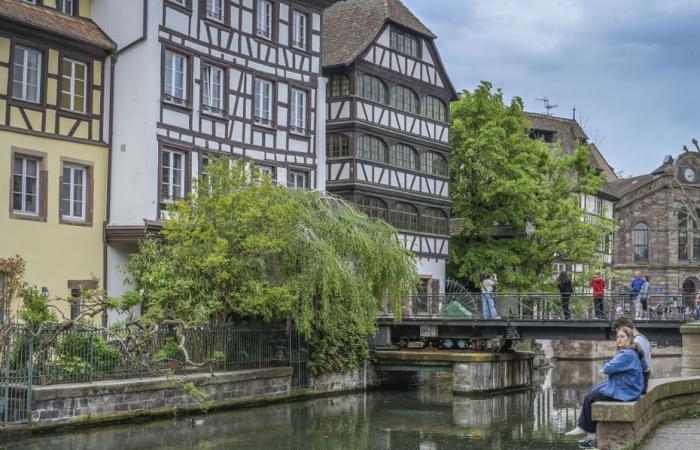 Welche Zukunft hat die Drehbrücke, dieses seltene und in die Jahre gekommene Bauwerk in Straßburg, das Touristen anzieht?