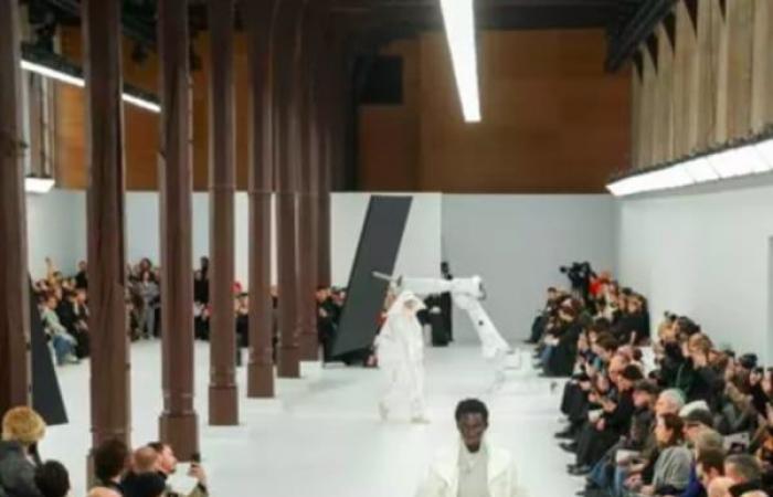 In Paris, bei Issey Miyake und Yamamoto, dreht sich alles um Komfort