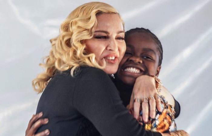 Madonna erinnert sich an den Gerichtsstreit um die Adoption ihrer Tochter Mercy, während sie ihren Geburtstag feiert