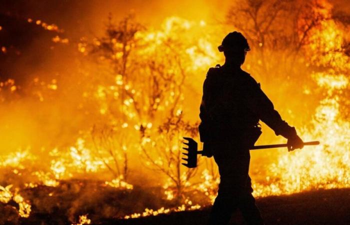 AUF VIDEO | Feuerwehrleute machen Fortschritte bei der Bekämpfung eines neuen Feuers in der Nähe von Los Angeles