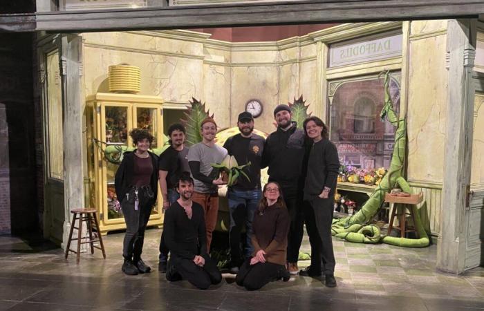 Die Crew von „Little Shop of Horrors“ sichert sich den ersten Unionsvertrag