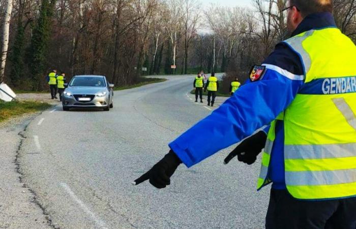 1 von 2 Autofahrern haben diese schlechte Angewohnheit auf der Straße mit dem Risiko einer kräftigen Geldstrafe