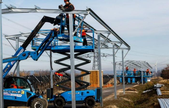 Erster Zyklusroute in Frankreich, um Sonnenkollektoren zu testen