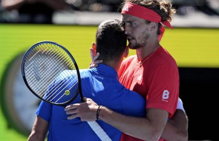 Djokovic wirft das Handtuch, das erste Finale für Zverev