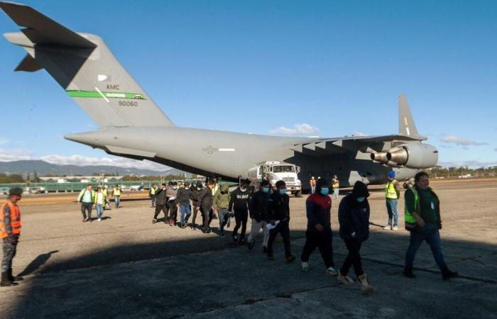 Zwei Militärflugzeuge landen in Guatemala … Erste Ausweisungswelle der Trump-Ära