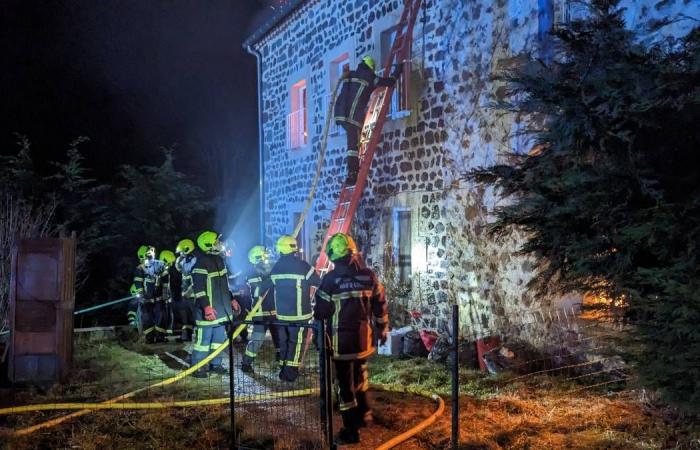 Heftiger Nachtbrand in einem Bauernhaus in dieser Stadt in der Haute-Loire