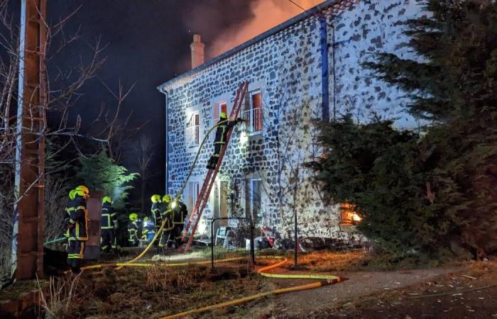 Heftiger Nachtbrand in einem Bauernhaus in dieser Stadt in der Haute-Loire