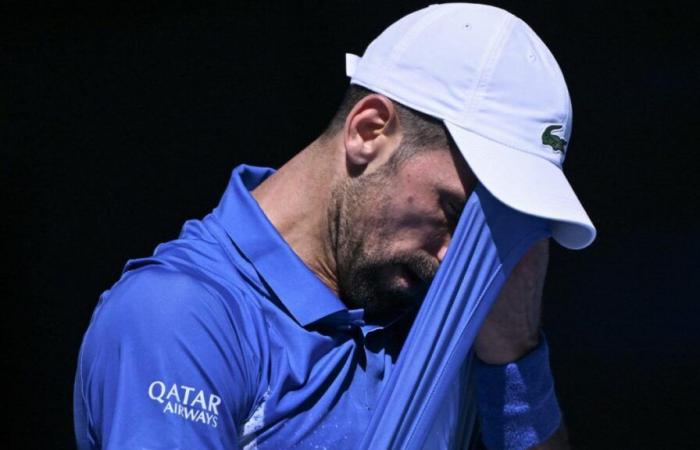 Verletzte djokovic ausgebuht, nachdem er das Halbfinale beendet hatte