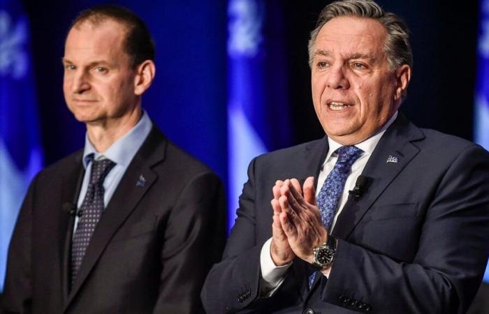 Unsicherheit, Sparmaßnahmen und nationalistische Karten von François Legault