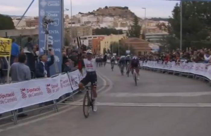 Radfahren. Grand Prix Castellon – Antonio Morgado überwältigend, Champoussin auf dem Podium