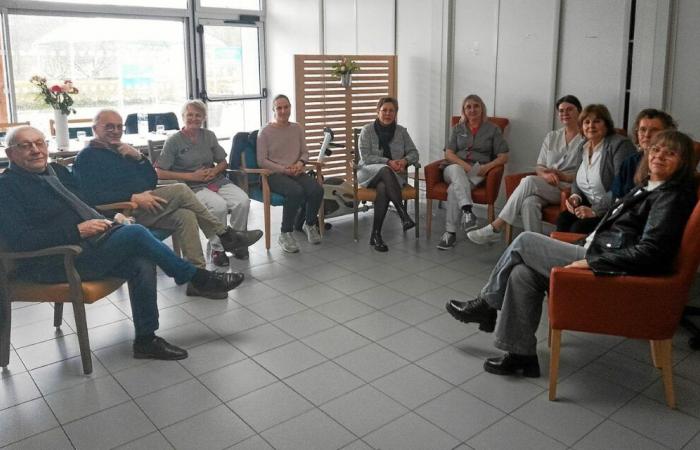 Treffen zwischen Experten, Betreuern und Studenten