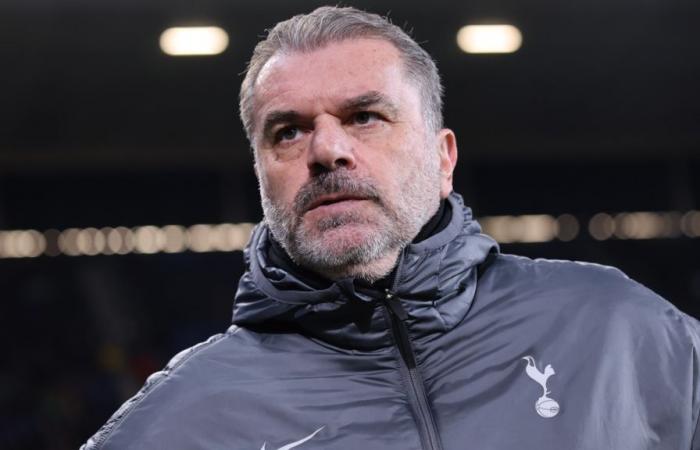 Ange Postecoglou im Tense -Austausch mit verärgertem Tottenham -Fan, nachdem ihm nach dem düsteren Verlust des düsteren Leicester wild gesagt wurde, dass du uns runtergespielt hast