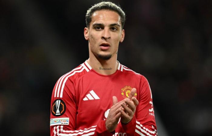 Antony verlässt Man Utd! Die Red Devils verabschieden sich vom 85-Millionen-Pfund-Flop, da der brasilianische Flügelspieler auf Leihbasis zum La-Liga-Klub Real Betis wechselt.