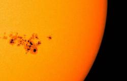 Auf der Sonne hat sich ein 200.000 km großer Fleck gebildet