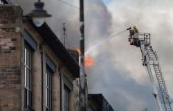 In Schottland rettet ein zweijähriges Kind seine Nachbarn vor einem Feuer