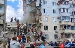 Streik in der Ukraine: Mindestens neun Verletzte bei Gebäudeeinsturz in Belgorod