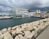 Ein Schwimmerverband bedauert die Verschiebung des Schwimmbadprojekts im Mucem de Marseille