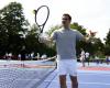 Was wird Roger Federer auf den Tennisplätzen der 4.000-Einwohner-Stadt La Courneuve machen?