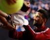 Nach der Wasserflaschen-Episode ist Djokovic zurück in Rom … mit Helm