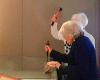 Zwei Großmütter zerstören ein Werk im British Museum