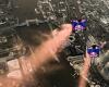 Zwei Fallschirmspringer in Wingsuits explodieren mit 246 km/h unter der Tower Bridge