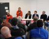 in Saint-Brieuc die Entwicklung der Neuen Volksfront gegen Mélenchon
