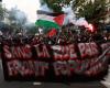 Demonstrant gegen „extreme Rechte“ schimpft mit der Neuen Volksfront, weil sie Hamas-Angriffe als „terroristisch“ bezeichnet