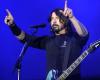 „Wir spielen live“, geht Dave Grohl von den Foo Fighters im Playback auf Taylor Swift ein