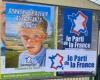 „Geben wir weißen Kindern eine Zukunft“, das umstrittene Plakat wurde entfernt, die Staatsanwaltschaft leitet Ermittlungen ein