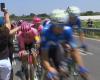 Tour de France: Aufreger! Fan trifft Fahrer am Kopf | Sport
