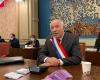 Die Polizeigewahrsam von Bürgermeister Yves Juhel wurde ohne Strafverfolgung aufgehoben