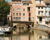 In
      Narbonne
      ist
      die
      älteste
      bewohnte
      Brücke
      Frankreichs
      immer
      noch
      in
      Gefahr