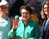 WTA > Bille Jean King: „Heute vor 53 Jahren gewann ich 4.000 US-Dollar bei einem Turnier und war die erste Sportlerin, die in einem einzigen Jahr ein Preisgeld von 100.000 US-Dollar gewann. Heute stellen Tennisspielerinnen neun der zehn bestbezahlten Sportlerinnen.“