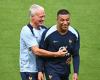 Mbappé in einem Nachtclub gesehen, Deschamps tritt ein