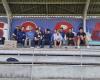 Jugendliche malten ein Fresko auf einer Stadiontribüne in Sarlat