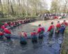 in Saint-Maigrin ein leerer Teich und sehr frischer Fisch zum Mitnehmen