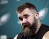 Jason Kelce wurde von einem Penn-State-Fan zu Boden gestoßen, bevor er in einem neuen Video die schwule Beleidigung wiederholte, die ihm entgegengeschleudert wurde