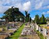 Besuchen Sie diesen Friedhof, auf dem seit über 1.300 Jahren die Toten ruhen