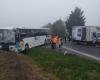 In Preuilly-sur-Claise kollidieren ein Bus und ein Lastkraftwagen