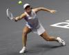 WTA Masters: Swiatek gewinnt, muss aber warten