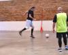 Nailloux. Unter der Halle findet Wanderfußball seinen Platz