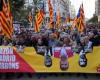 In Valencia machen Zehntausende Demonstranten nach den Überschwemmungen ihrem Ärger Luft